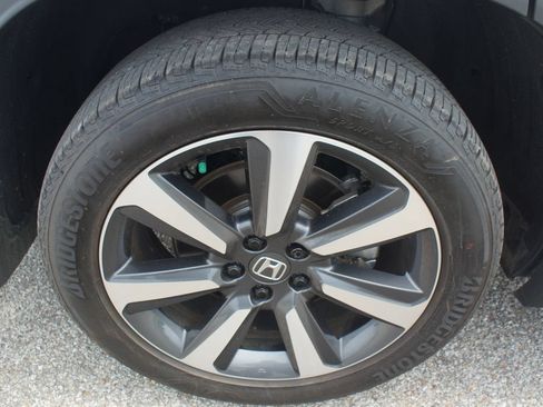 Used 2025 Honda Pilot Touring image 28
