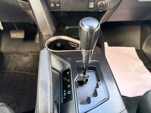 Used 2016 Toyota RAV4 LE image 23