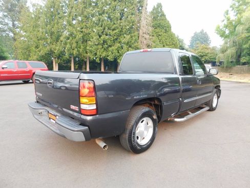 Used 2004 GMC Sierra 1500 SLE RWD image 2