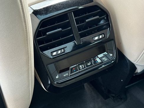 Used 2025 BMW iX xDrive50 w/ Premium Package AWD/4WD image 13