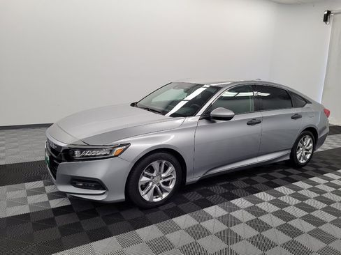 Used 2018 Honda Accord LX image 2