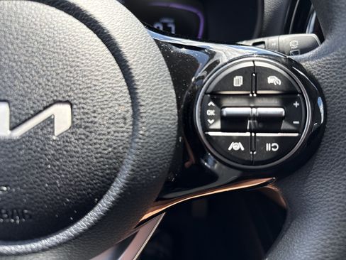 Certified 2025 Kia Soul S FWD image 19