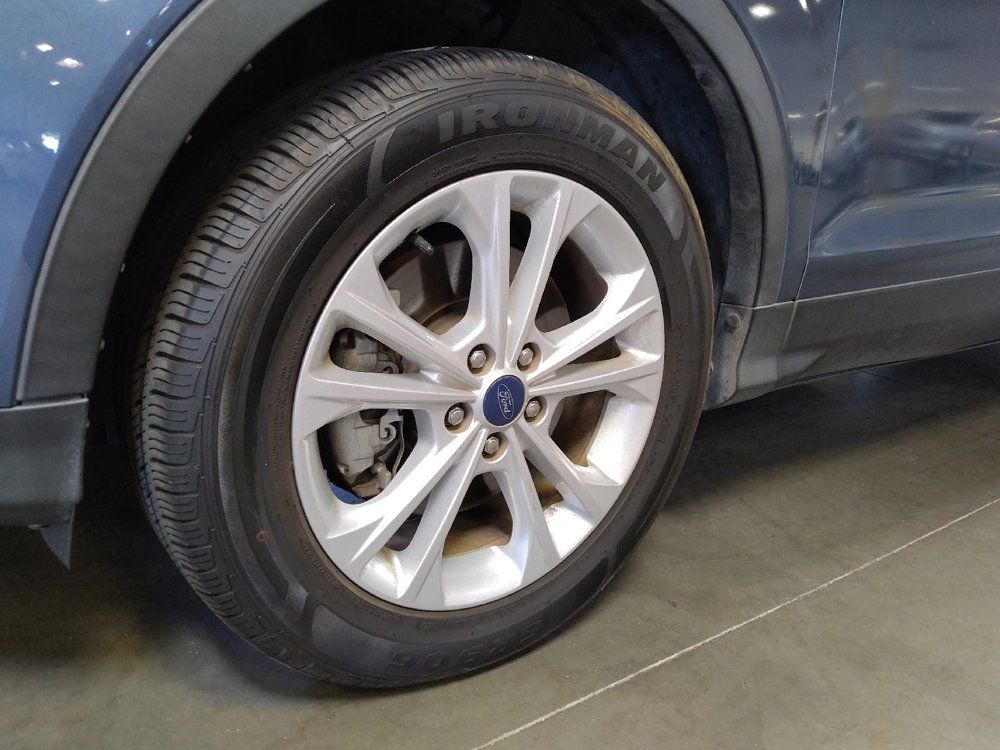 Used 2018 Ford Escape SE w/ SE Sync 3 Package AWD/4WD image 31