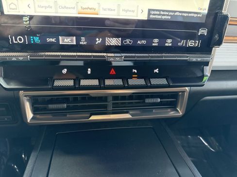 Used 2025 GMC Hummer EV 3X AWD/4WD image 50