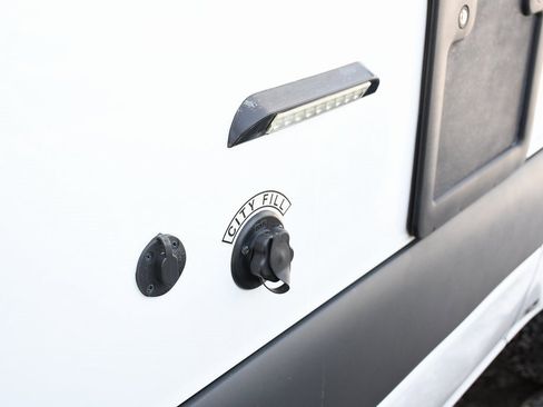 Used 2022 Mercedes-Benz Sprinter 144 Cargo image 31