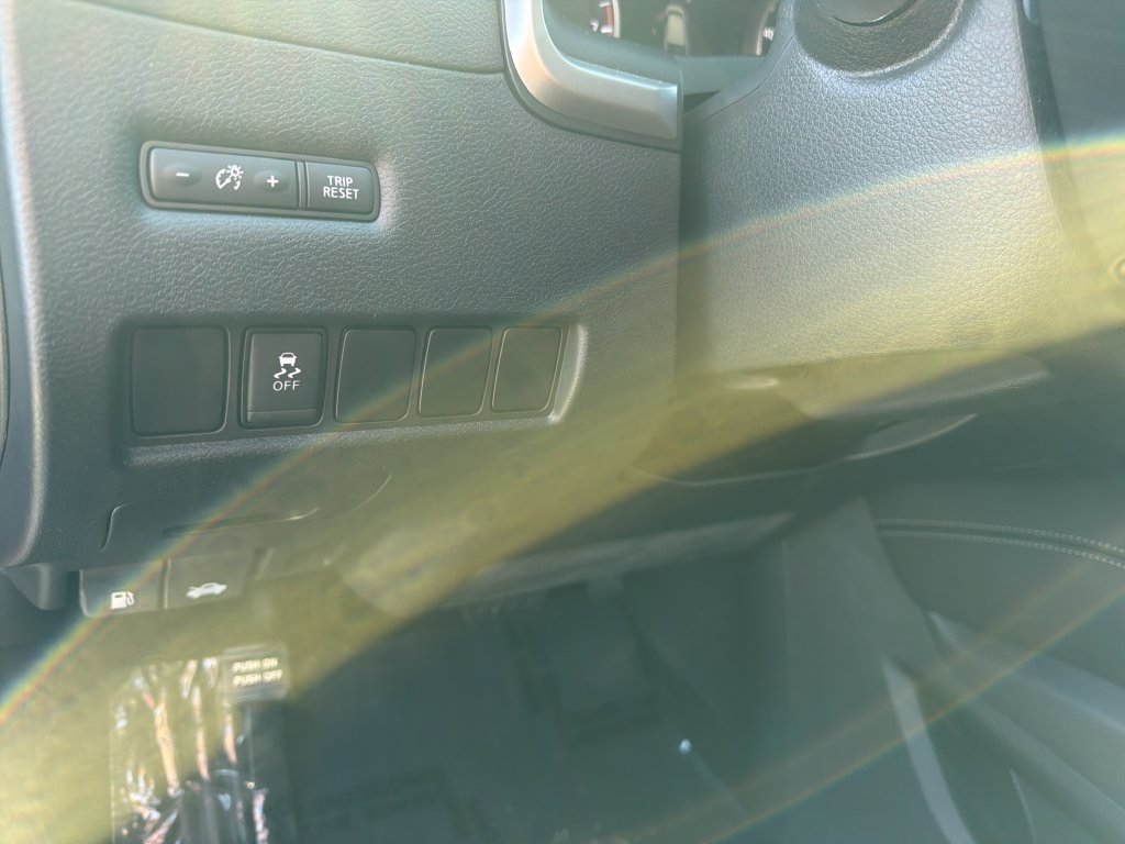 Used 2019 Nissan Murano S AWD/4WD image 18