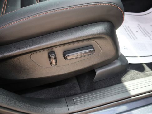Used 2025 Honda CR-V Sport-L image 9