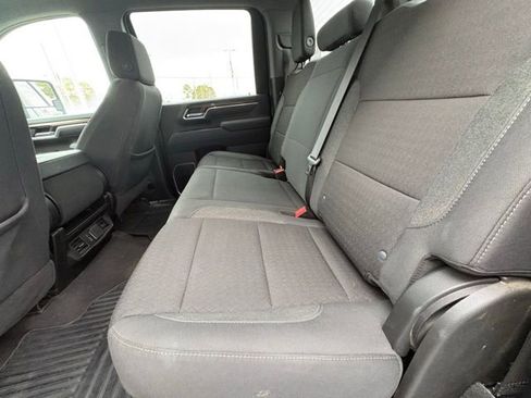 Used 2025 Chevrolet Silverado 2500 LT w/ Convenience Package image 10