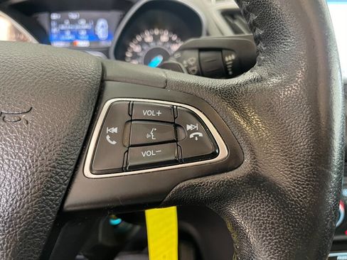 Used 2017 Ford Escape SE w/ SE Leather Comfort Package FWD image 12