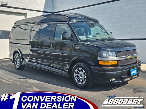 Used 2022 Chevrolet Express 2500 Explorer Limited SE w/ Enhanced Convenience Package image 1
