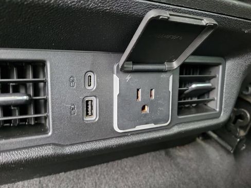 Certified 2025 Chevrolet Silverado 1500 LT RWD image 11