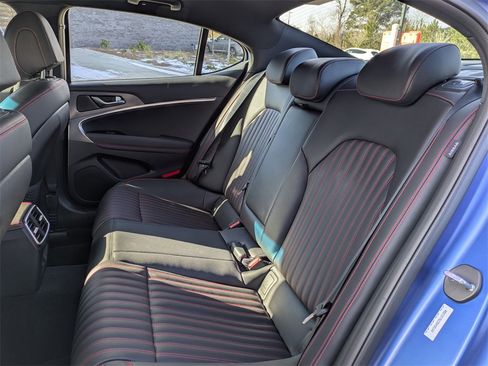 Used 2025 Genesis G70 3.3T Advanced image 11