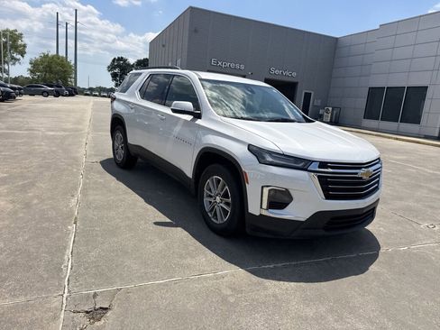 Used 2023 Chevrolet Traverse LT FWD image 10