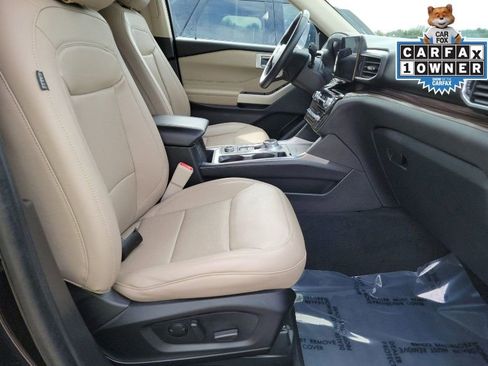 Used 2022 Ford Explorer Limited w/ Equipment Group 301A image 11