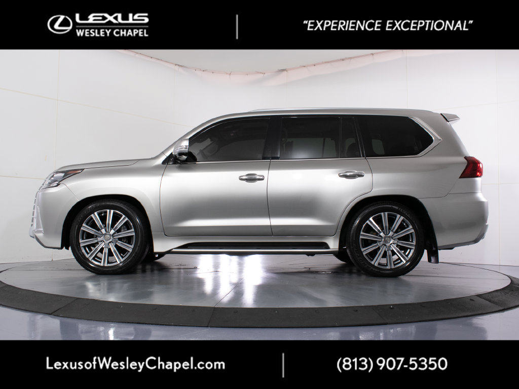 Used 2016 Lexus LX 570 4WD w/ Luxury Package image 7