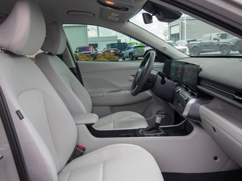 Used 2024 Hyundai Kona SEL FWD image 17
