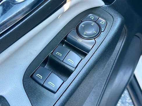 Used 2023 Chevrolet Equinox LS w/ LS Convenience Package image 18