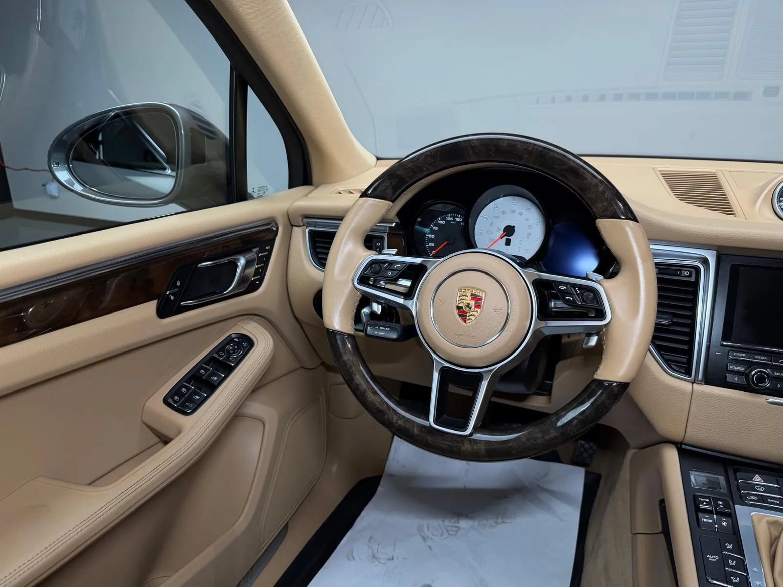 Used 2015 Porsche Macan S AWD/4WD image 22