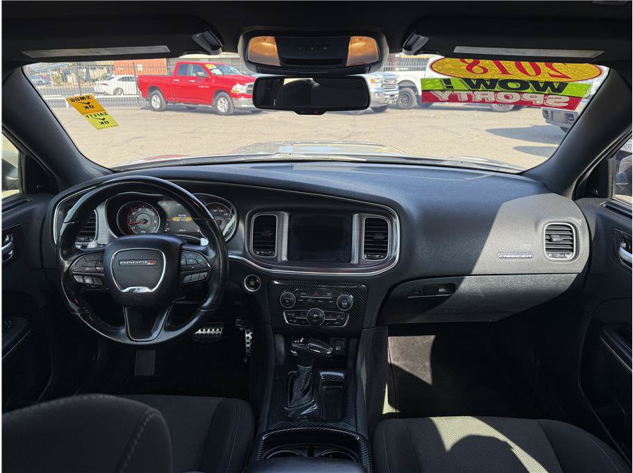Used 2018 Dodge Charger R/T Scat Pack w/ Dynamics Package RWD image 11