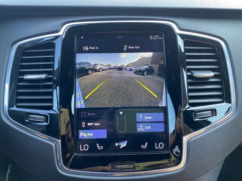 Used 2018 Volvo XC90 T6 Momentum w/ Convenience Package image 37