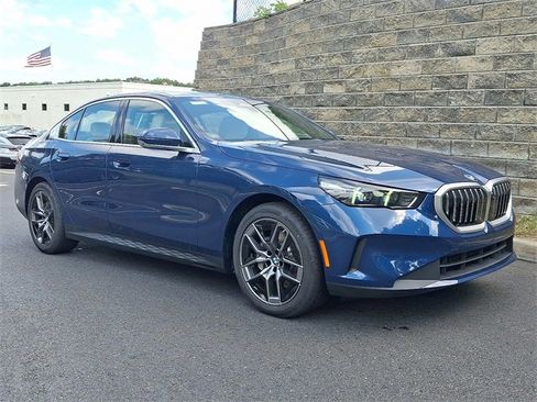 New 2026 BMW 530i xDrive w/ Premium Package image 1