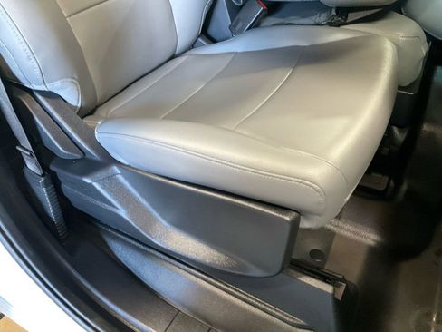 Used 2024 Ford F150 XL image 24