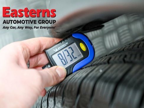 Used 2023 Nissan Murano SV image 28