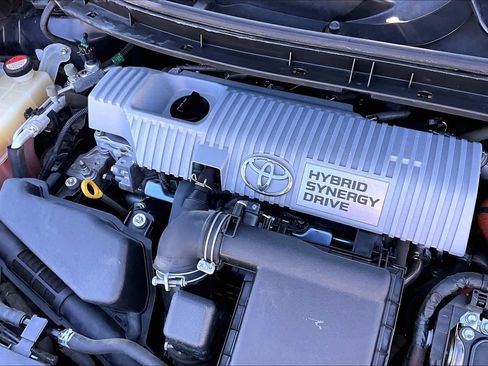 Used 2015 Toyota Prius Two FWD image 31