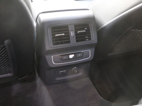 Certified 2025 Audi Q5 2.0T Premium w/ Convenience Plus Package image 32