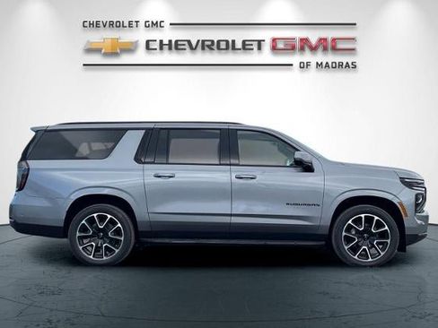 New 2026 Chevrolet Suburban RST w/ Advanced Technology Package AWD/4WD image 2