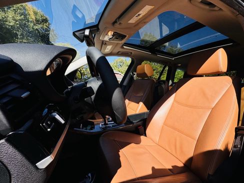 Used 2017 BMW X3 xDrive28i image 10