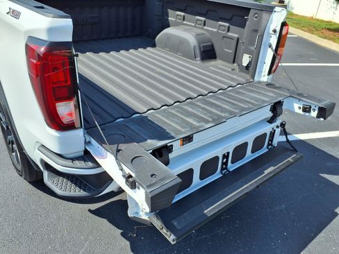 Used 2022 GMC Sierra 1500 Elevation w/ LPO, Elevation Black Package AWD/4WD image 25