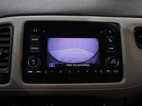 Used 2018 Honda HR-V LX image 17