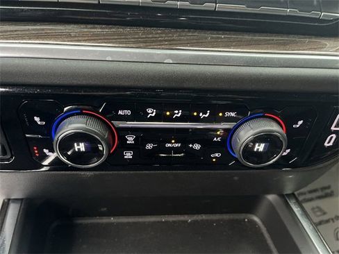 Used 2025 Chevrolet Silverado 2500 LT w/ Trail Boss Package image 15