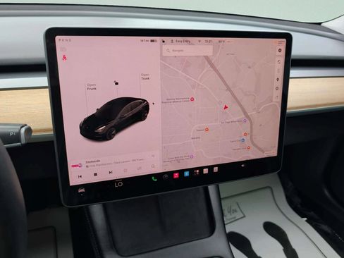 Used 2022 Tesla Model 3 Standard Range RWD image 15