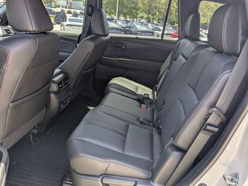 Certified 2025 Honda Passport TrailSport image 36