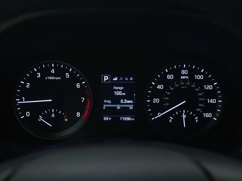 Used 2018 Hyundai Tucson Sport image 24