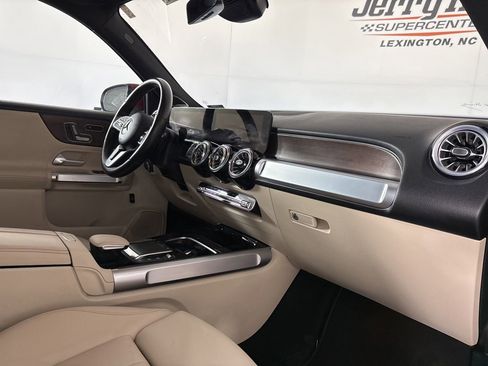 Used 2023 Mercedes-Benz GLB 250 4MATIC image 21