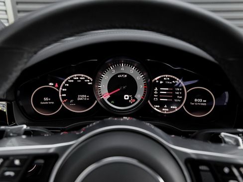 Used 2023 Porsche Cayenne GTS image 18