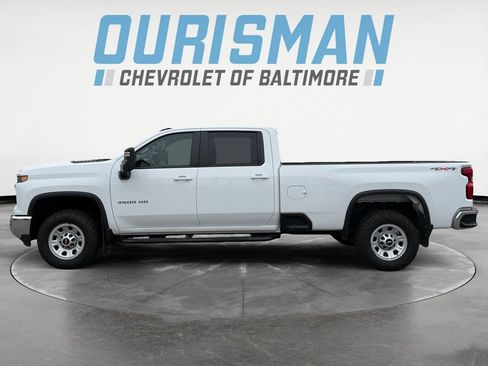 Used 2024 Chevrolet Silverado 3500 LT image 3