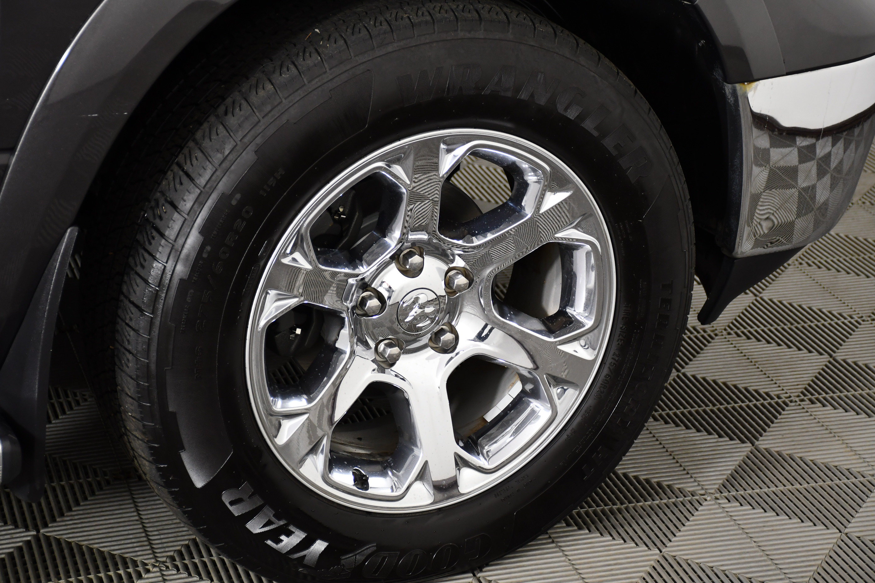Used 2018 RAM 1500 Laramie AWD/4WD image 56