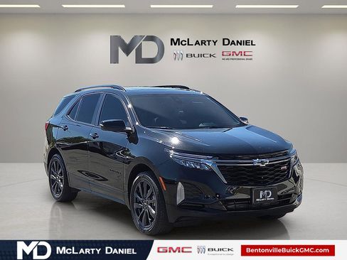 Used 2023 Chevrolet Equinox RS w/ RS Leather Package FWD image 1