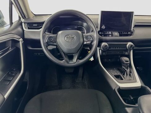 Used 2023 Toyota RAV4 LE AWD/4WD image 22