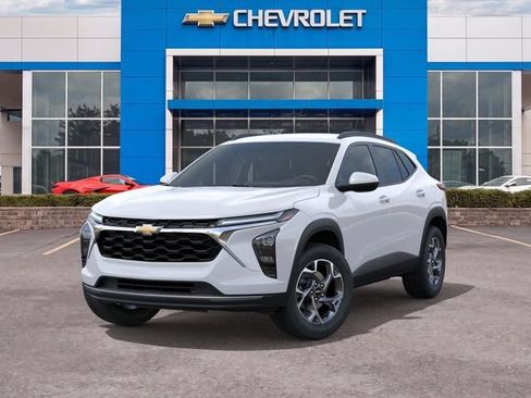 New 2026 Chevrolet Trax LT w/ LT Convenience Package FWD image 6