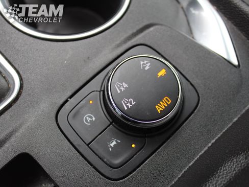 Used 2022 Chevrolet Traverse Premier w/ Redline Edition AWD/4WD image 22