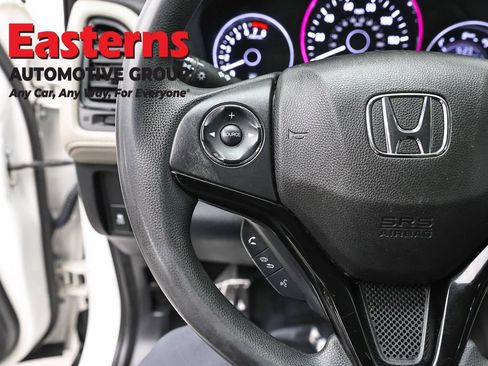 Used 2021 Honda HR-V LX image 14