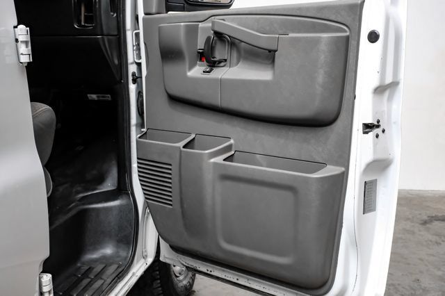 Used 2018 Chevrolet Express 2500 LT w/ LT Preferred Equipment Group RWD image 34