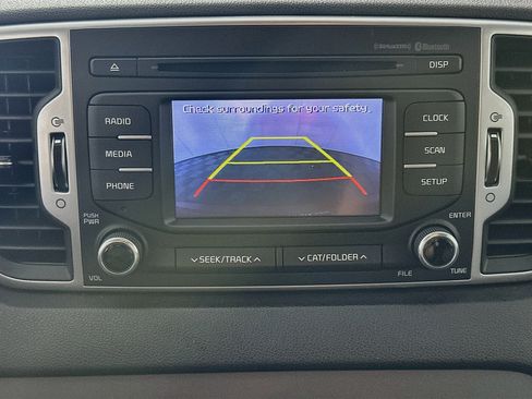 Used 2018 Kia Sportage LX FWD image 21