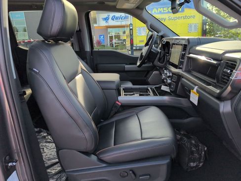 New 2026 Ford F250 Lariat w/ Black Appearance Package image 13