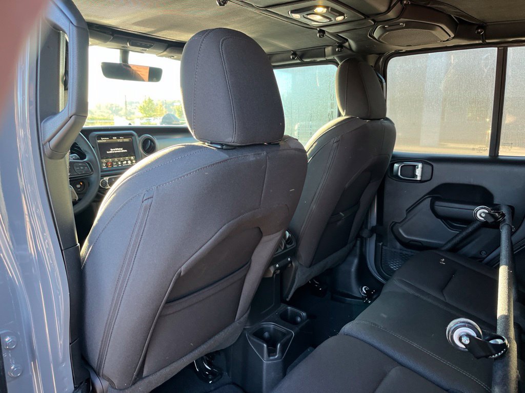 Used 2023 Jeep Wrangler Unlimited Sport AWD/4WD image 8